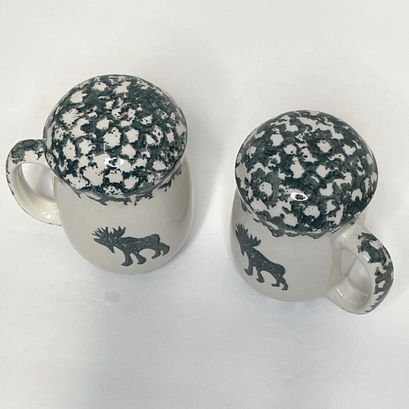 Vintage Salt & Pepper shakers. Sponge painted. Cottage-core. Handpainted Mouse - Picture 3 of 3